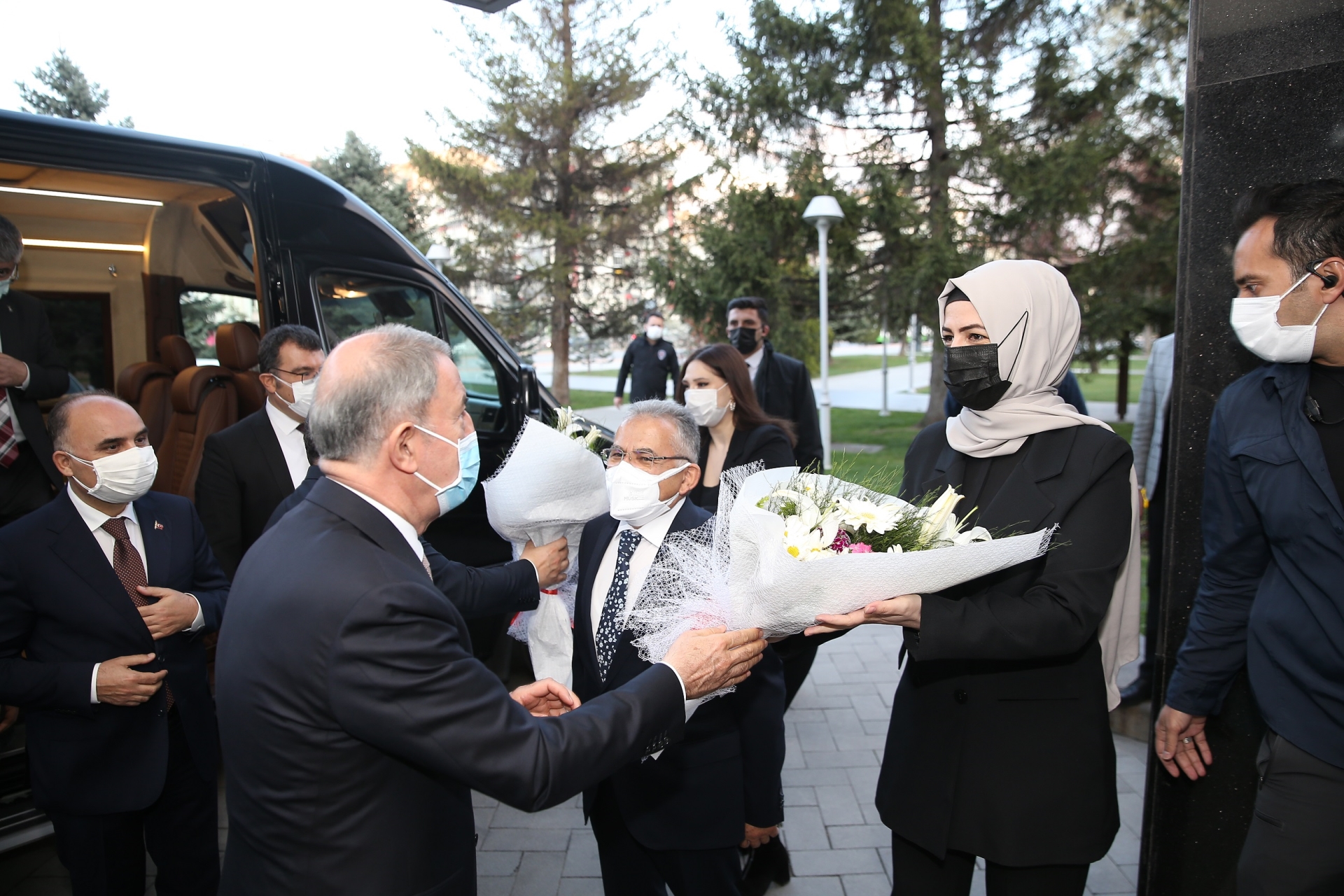 baskan-buyukkilic-bakanlar-akar-ile-varanki-belediyede-agirladi-33