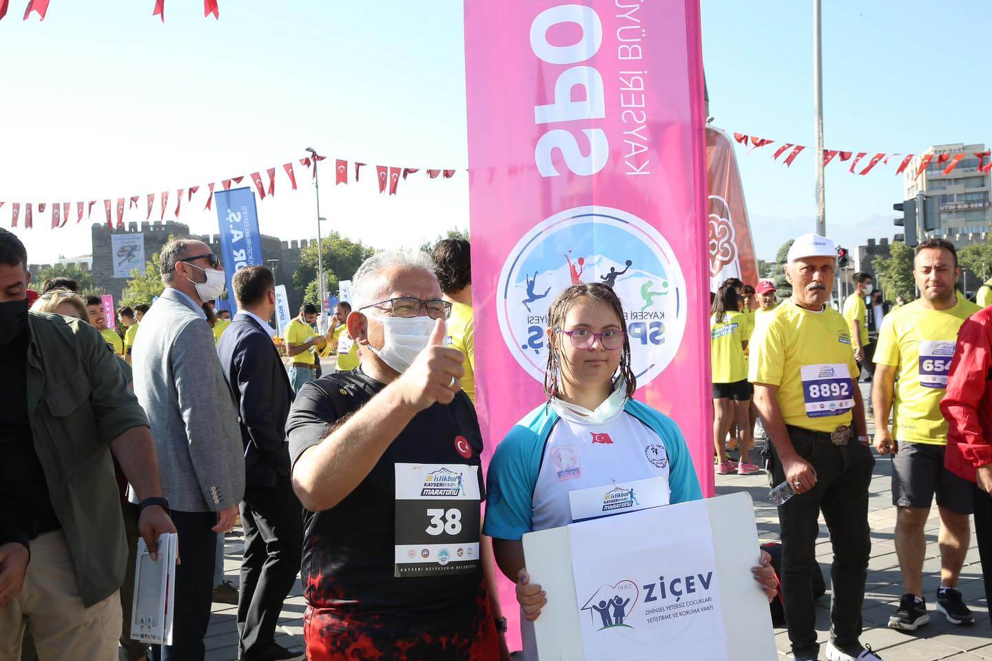 baskan-buyukkilic-saglikli-yasam-icin-1000-bisiklet-hediye-etti-14