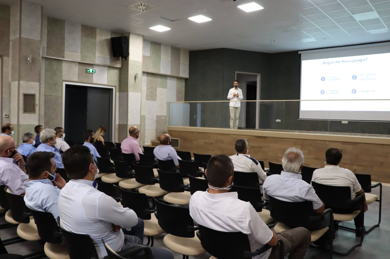 buyuksehirden-otobus-soforlerine-hizmet-ici-egitim-programi-9