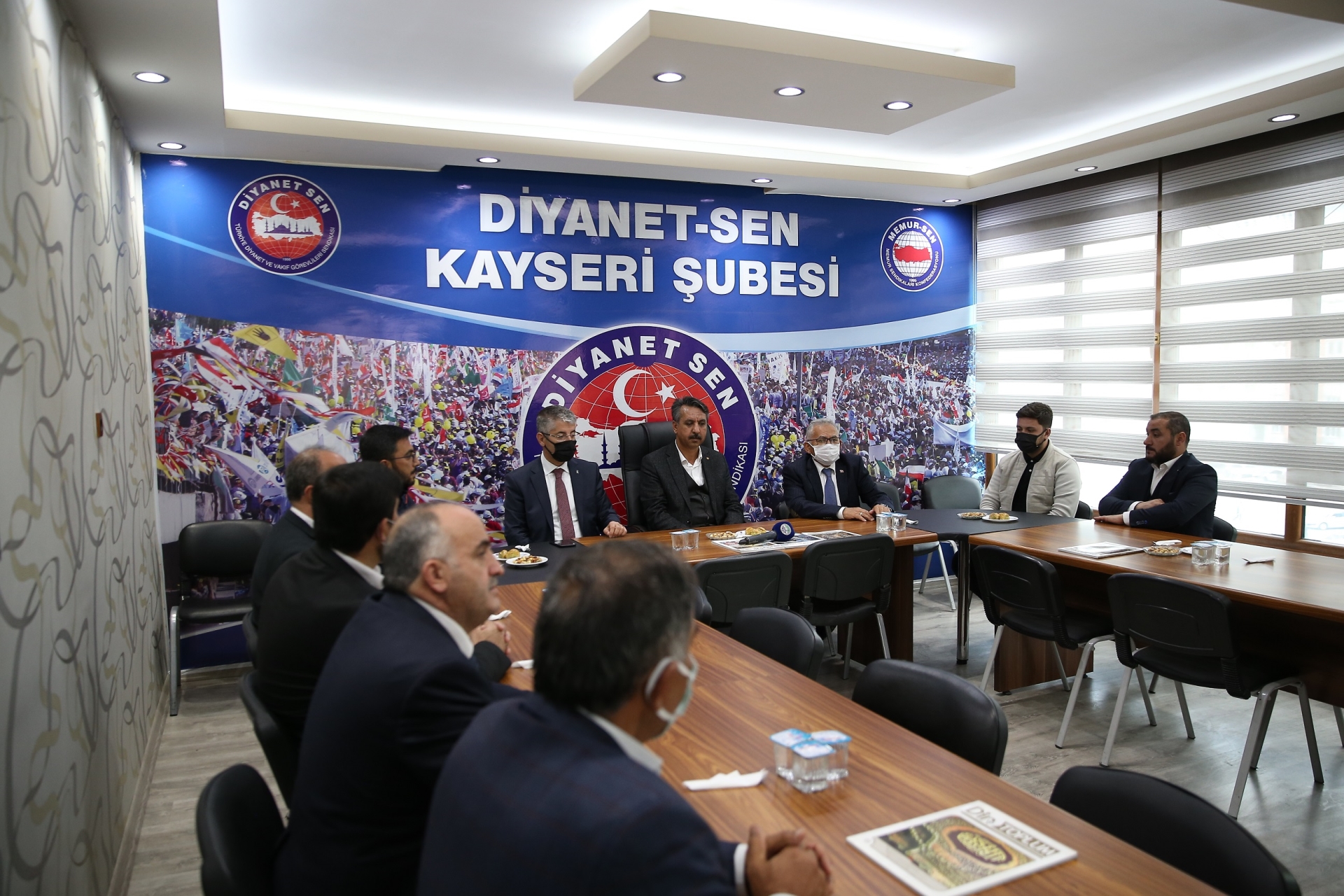 baskan-buyukkilictan-diyanet-sen-kayseri-subesine-ziyaret-0
