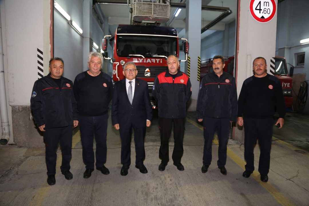 baskan-buyukkilic-kahraman-itfaiyecilerle-bulustu-36