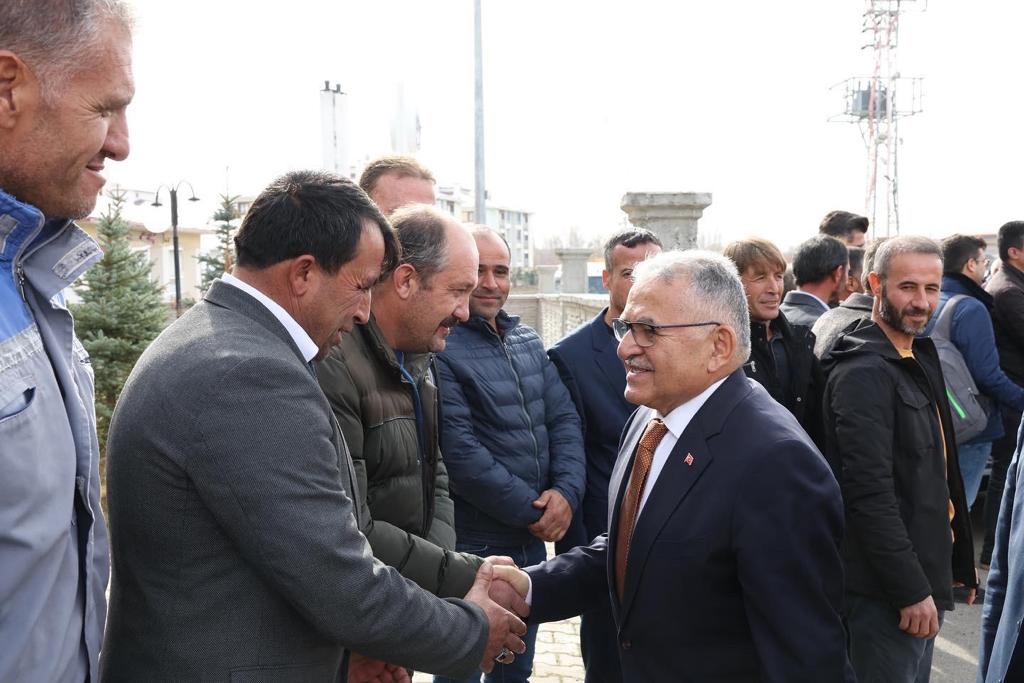 baskan-buyukkilic-muhtarlar-toplantisina-sariz-ile-devam-etti-26