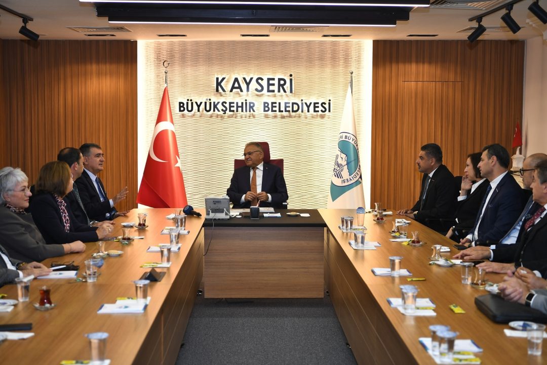 baskan-buyukkilic-tusiad-turkonfed-ve-orsifed-heyetlerini-agirladi-36