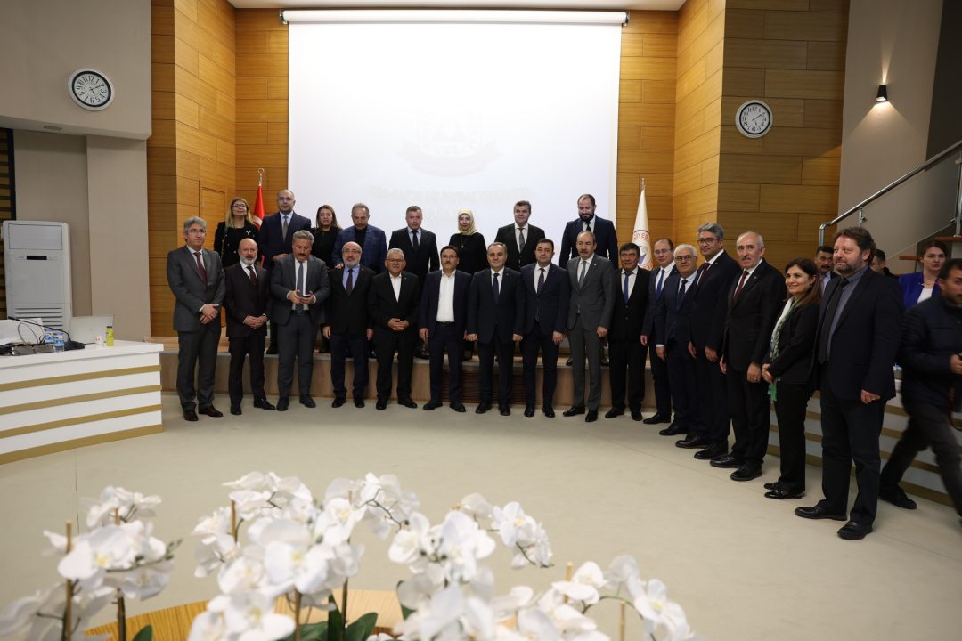 baskan-buyukkilictan-genclik-vurgusu-25