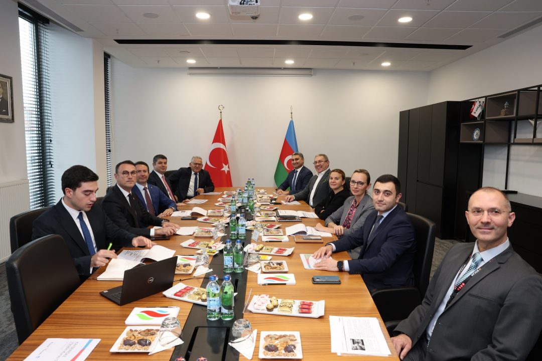 buyukkilic-kayserigaz-yonetim-kurulu-toplantisina-katildi-38