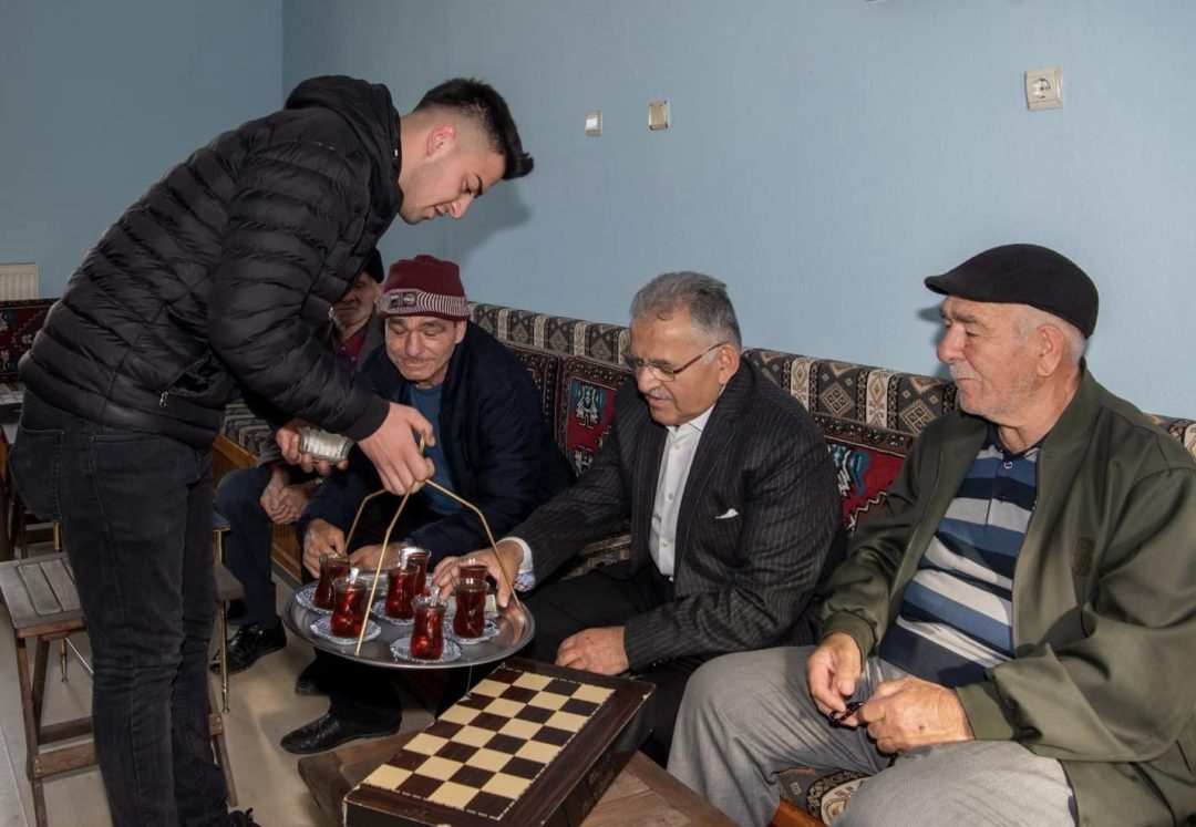 buyukkilictan-mimarsinanda-cay-esliginde-sicak-ve-samimi-sohbet-48