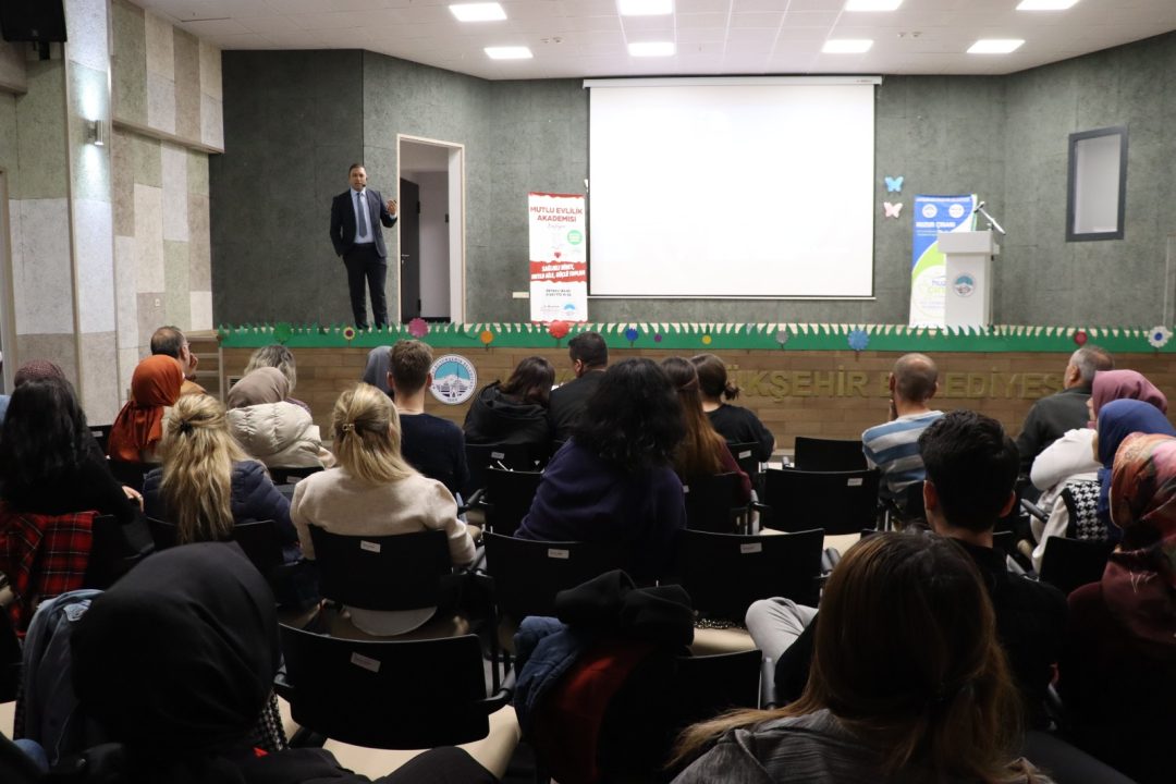 buyuksehirin-7nci-mutlu-evlilik-akademisi-ilk-haftasinda-tam-not-aldi-19