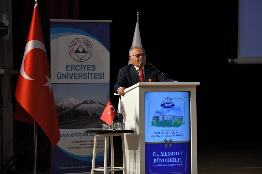 ogrenci-dostu-baskan-eru-ve-kayu-egitim-ogretim-akademik-yili-acilis-torenlerine-katildi-39