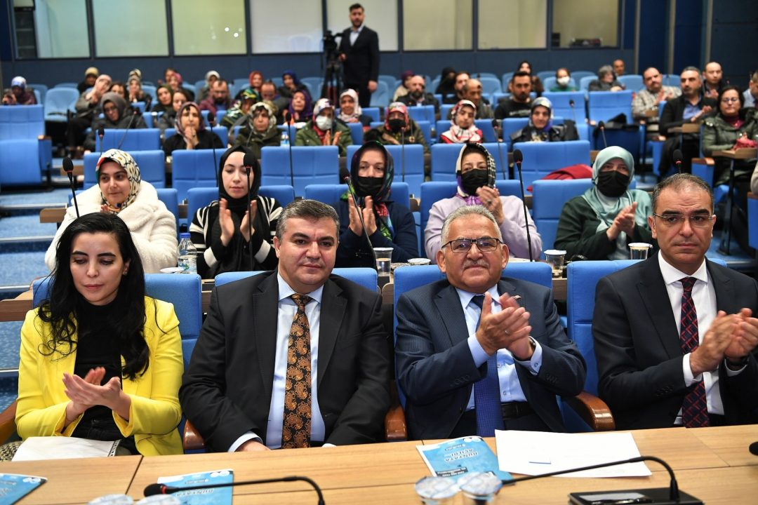 baskan-buyukkilic-e-38in-dunyaya-acilan-yeni-ara-yuzunu-tanitti-47