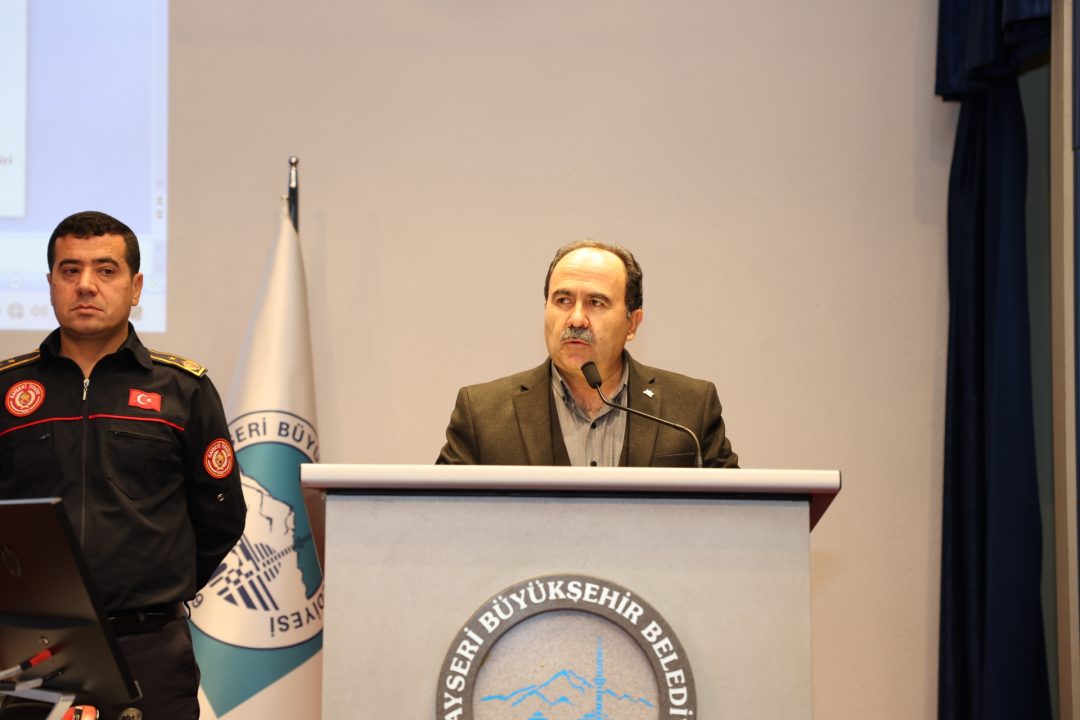 buyuksehir-itfaiyesinden-personele-hizmetici-egitim-7