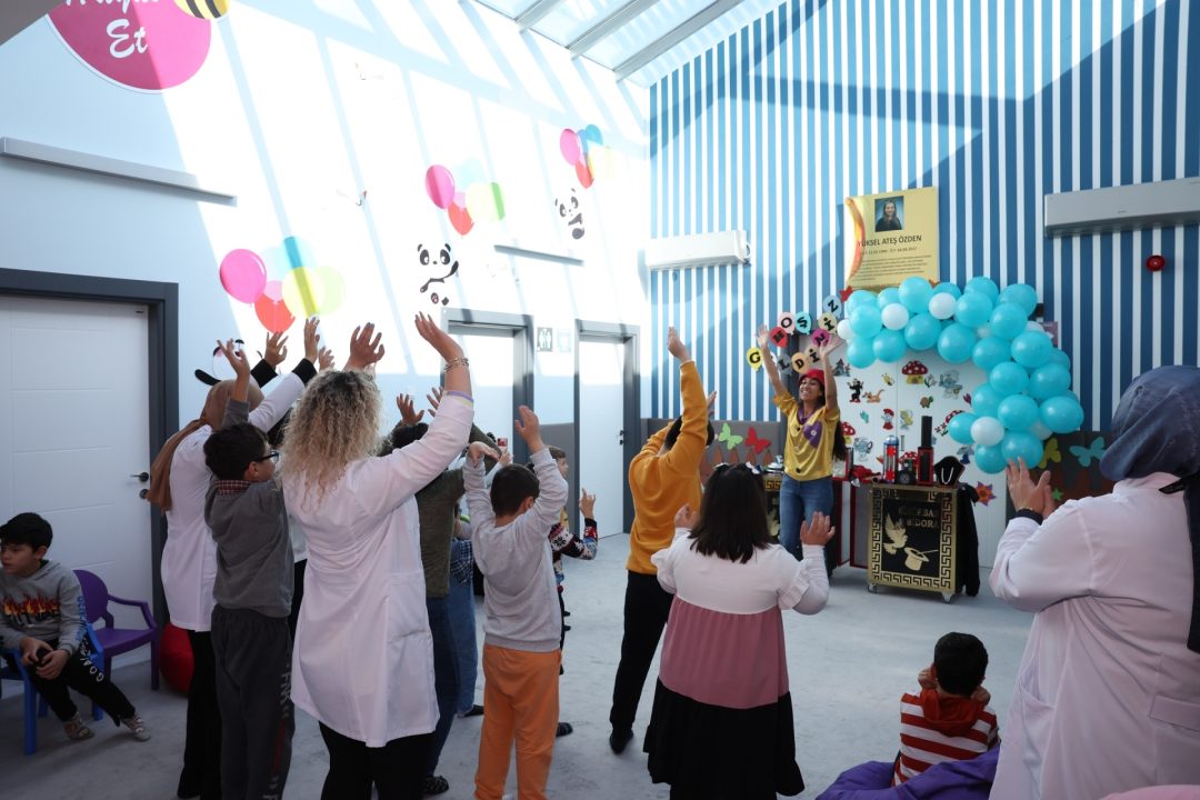 buyuksehirden-engelsiz-cocuk-evlerindeki-cocuklara-ozel-etkinlik-26